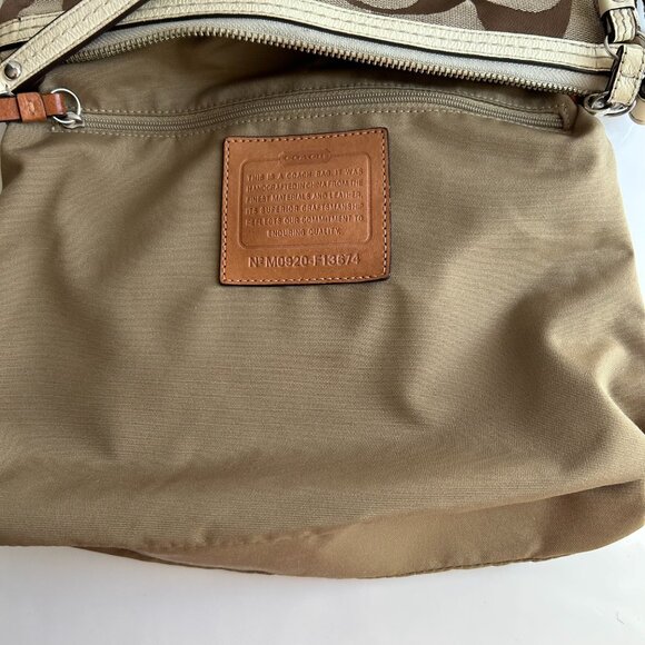 Coach Canvas Signature C Logo Shoulder Bag in Tan/Beige/Brown - Picture 6 of 16